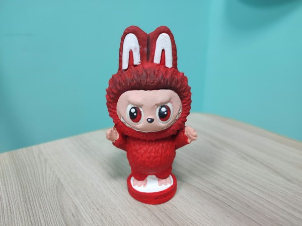 Раскрась своего уникального гипсового друга Лабубу