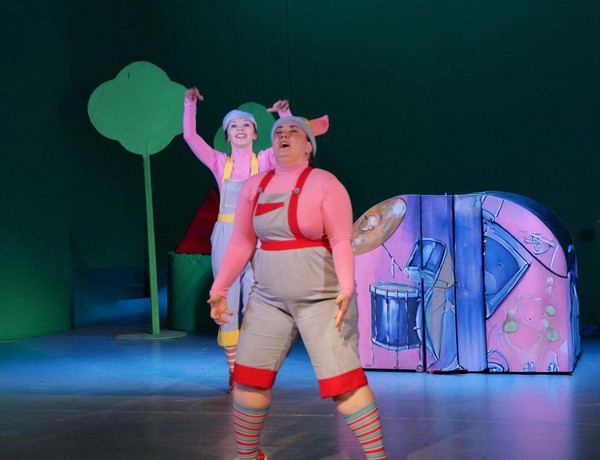 Спектакль «Раз, два, три – пятачки!»