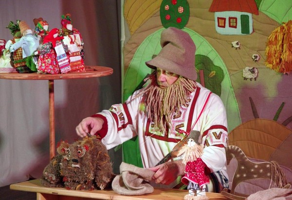 Спектакль «Вершки-корешки»