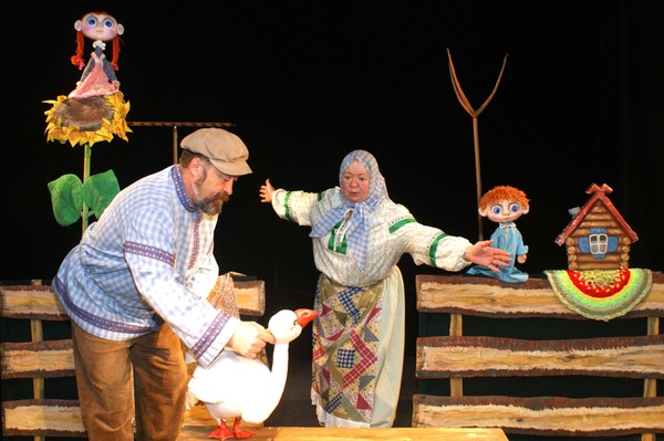 Спектакль «Гуси-лебеди»