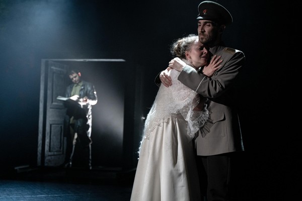 Спектакль «Романовы»