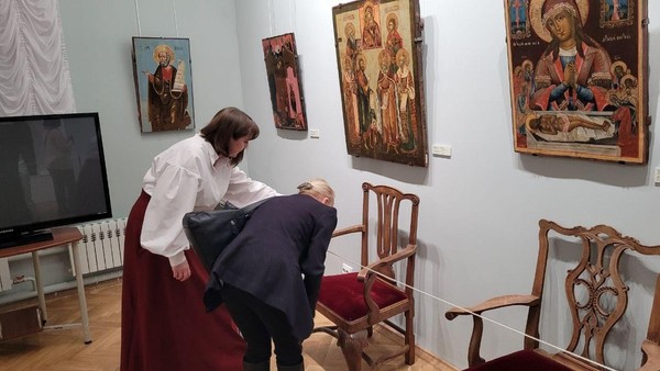 Экскурсия «Стиль и усадьба: мебель XIX века»