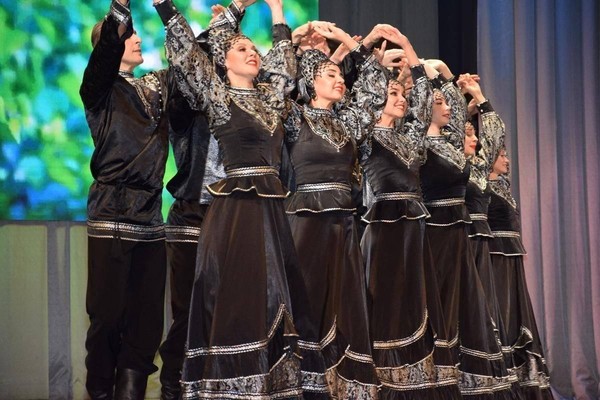 Гала-концерт международного фестиваля-конкурса национальной, народной, современной и эстрадной песни «Пою моё Отечество»