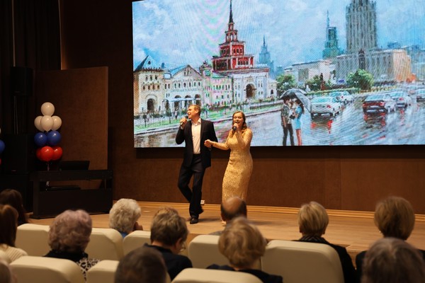 «Под крылом материнской любви»