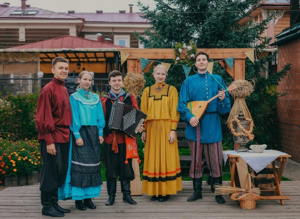 Фольклорная игровая программа «Кузьминки»