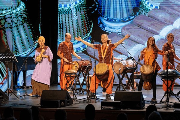 Африканские барабаны в концерте группы SHEKERE