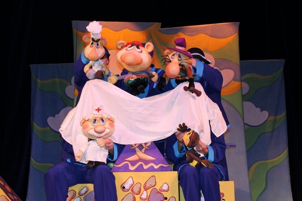 Спектакль «Айболит и Бармалей»