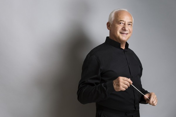 Фестиваль «Владимир Спиваков приглашает» 200-летию со дня рождения Иоганна Штрауса посвящается