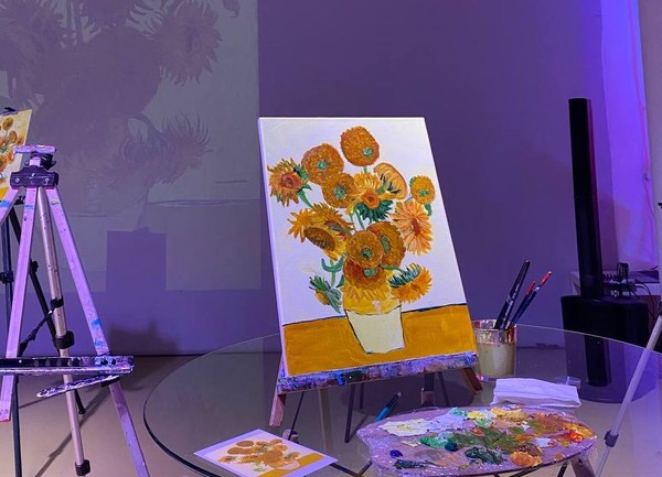 Мастер-класс «Подсолнухи» и выставка «Ван Гог. Ожившие полотна»