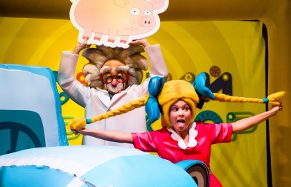 Синий трактор едет к нам