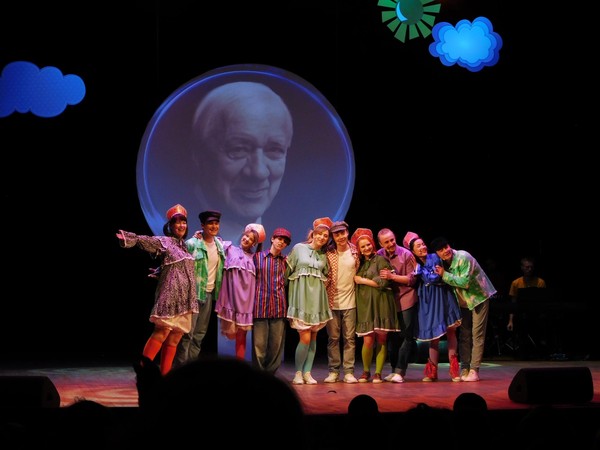 Музыкальный спектакль-попурри по сказкам К. Чуковского «Чудо-дерево»