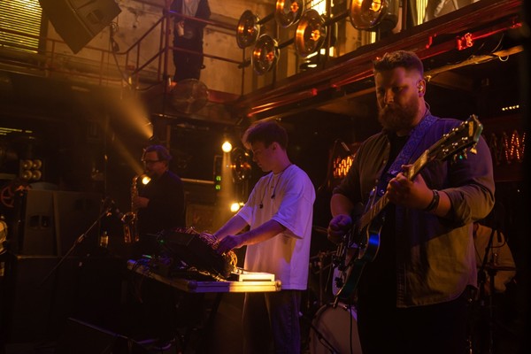 Paraskeva & Parolibre