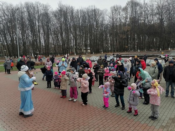 Развлекательная программа «День рождения Деда Мороза»