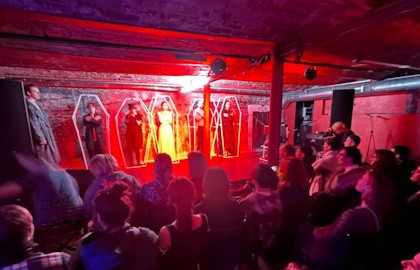 Два На Полтора