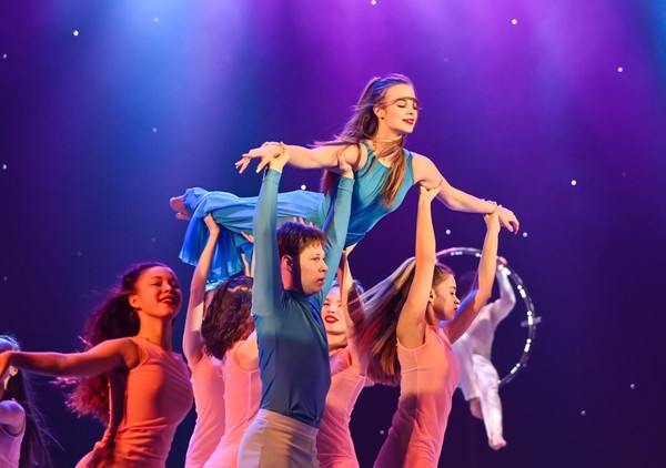 Концертная программа «Молодые и смелые»