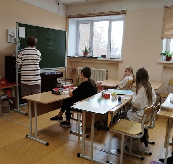 ОКТЯБРЬ В ЗВУКАХ И КРАСКАХ