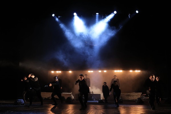 Спектакль «Пегий пес, бегущий краем моря»