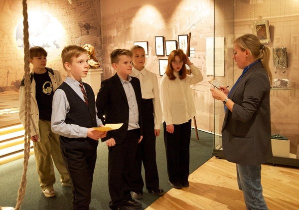 Век нынешний и век минувший