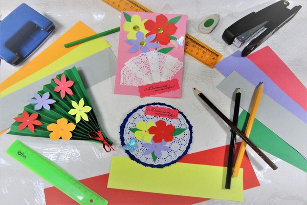 «Подарок для мамы» – мастер-класс по изобразительному искусству, посвященный Дню матери