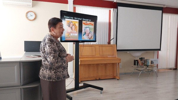 Час интересного сообщения «Место действия Крым. Фильмы, которые снимали в Крыму»