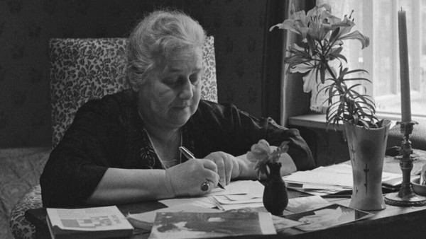 Лекция «Анна Ахматова: жизнь и творчество»