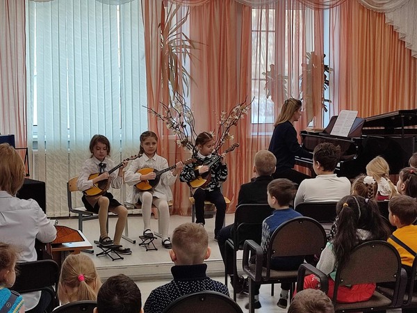 Концерт-беседа «Классическая музыка детям через сказочные образы»