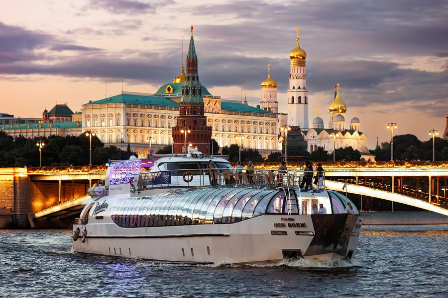 Дайджест мероприятий на яхтах Флотилии «Рэдиссон Ройал» в ноябре