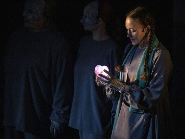 Спектакль «Жизнь. Скрепы»