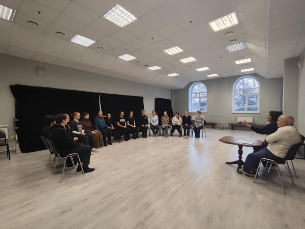 Занятия театральной студии