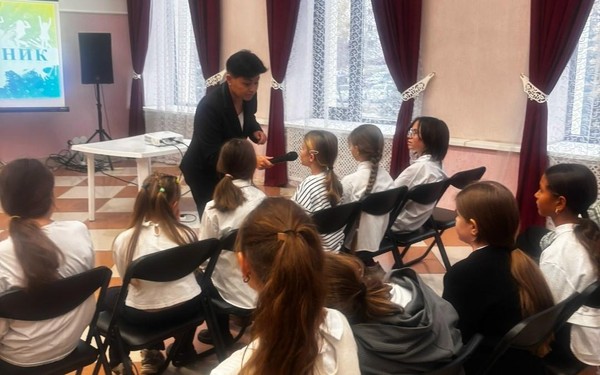 Патриотический час «Единство сердец и душ»