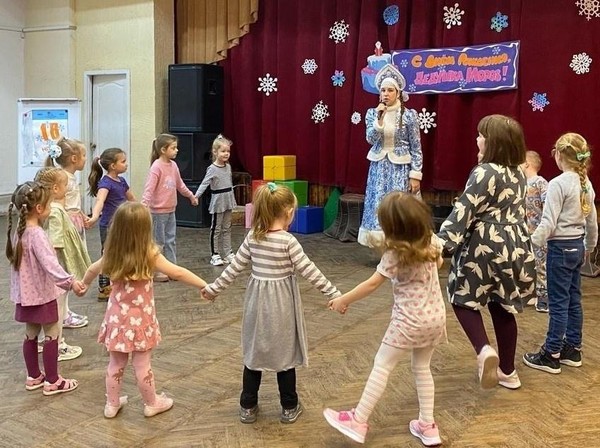 Развлекательная программа «День рождения Деда Мороза»