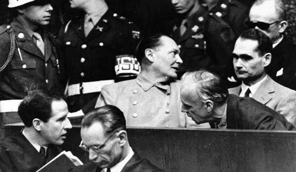 Хронограф «Нюрнберг: перед судом истории...»