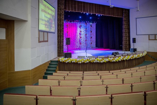 Спектакль «Слуга двух господ»