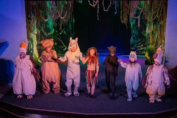 Мастер-класс по изготовлению декораций, бутафории, реквизита для музыкального спектакля