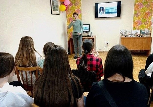 Информационный час «Таинственная «паутина» – Интернет»