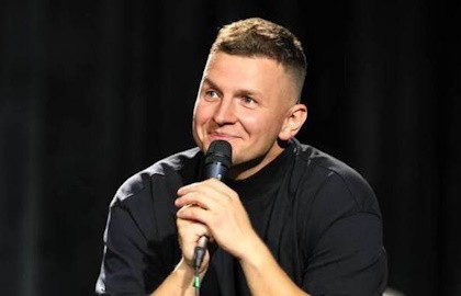 Дима Добродеев. Девушек, конечно, жалко