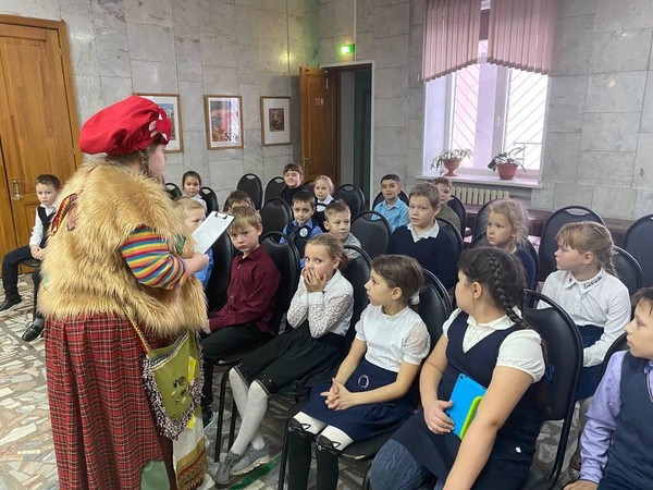 Урок-беседа «Кладовая народных традиций»