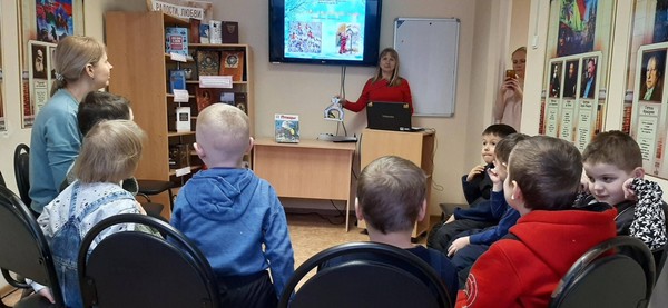 Зоопортрет «Непоседа, невеличка – желтогрудая синичка»