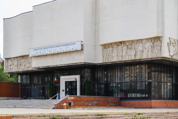 Экскурсия по выставке «Тыл»