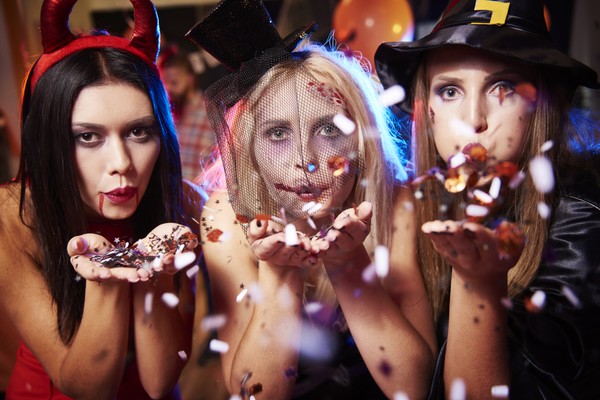 Gothwave Halloween с Chaneys