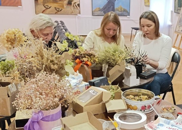 Экскурсия и арт-практикум «Поэзия осени»