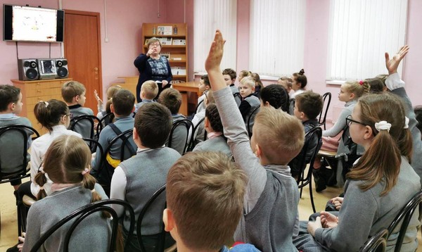 Парад добрых сказок «Разноцветные зверята»