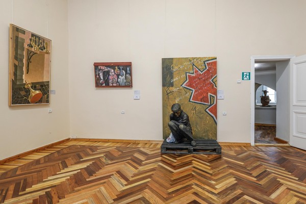 Экскурсия по выставке «Фрагменты эпох» для посетителей серебряного возраста