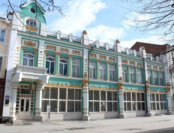 Экспозиции Художественного музея имени Махарбека Туганова