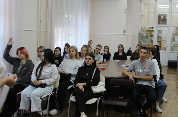 Литературная дискуссия «Самопрезентация и формирование читательского восприятия»