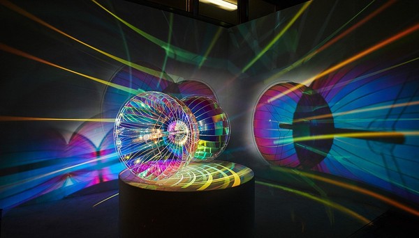 Лекция «Современное искусство и технологии: цифровые эксперименты в искусстве XXI века»