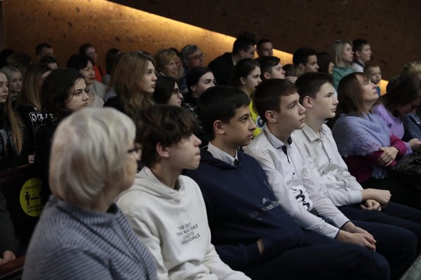 Презентация книг «М. Сарьян. Влюблённый в солнце» и «Г. Шилтян. Моё приключение»