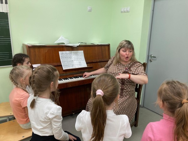 Лекция «Формы работы на уроке хора в младших классах»