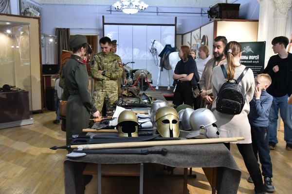 Выставка «Тени предков. Воинские традиции и вооружение от древности до современности»