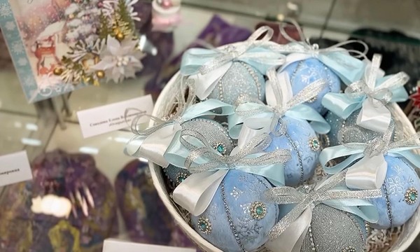 Выставка «Новогодний серпантин»